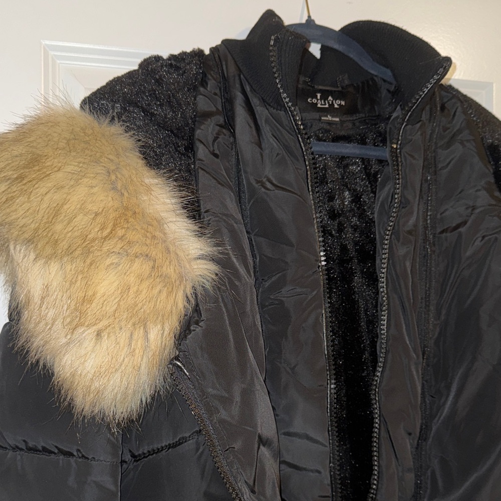 Collezione Black and Tan Women's Puffer Jacket
